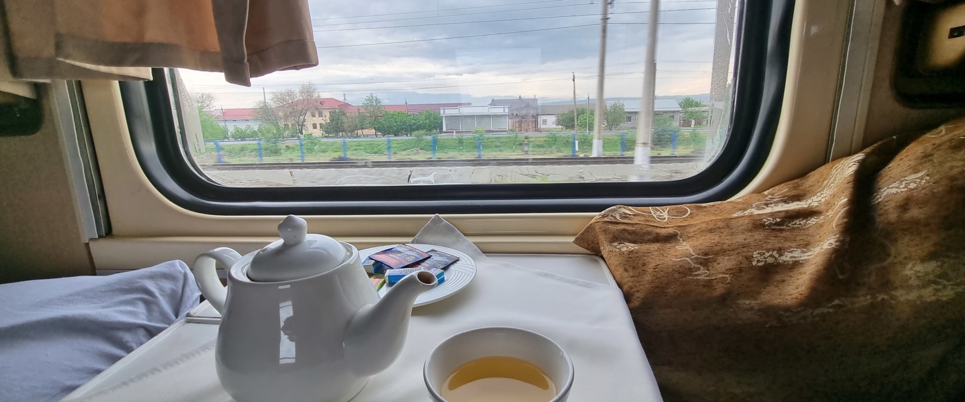 Чай и лагман в узбекском поезде